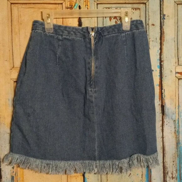 Lace up denim skirt with fringe and back zipper size small - Picture 2 of 3